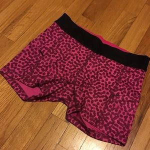Lululemon What the Sport short, size 6
